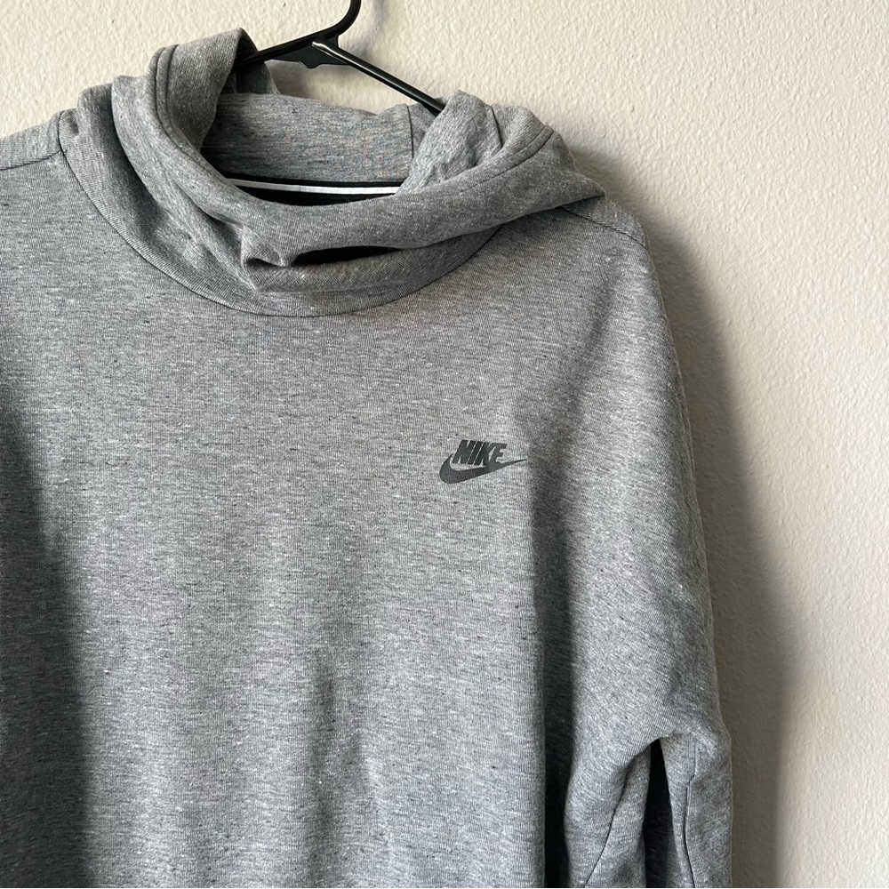 Nike Men's Gray Hoodie - Picture 2 of 8